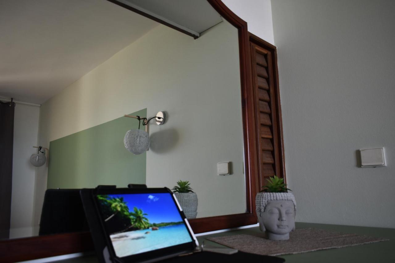 Ananas Premium - Sejour Detente T2 Vue Mer Avec Balcon Prive A Tartane La Trinite Luaran gambar