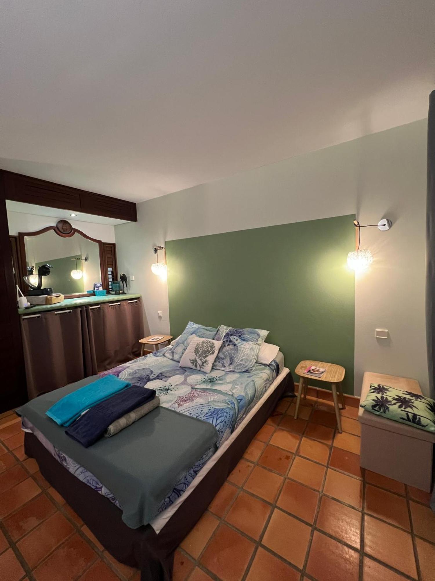 Ananas Premium - Sejour Detente T2 Vue Mer Avec Balcon Prive A Tartane La Trinite Luaran gambar